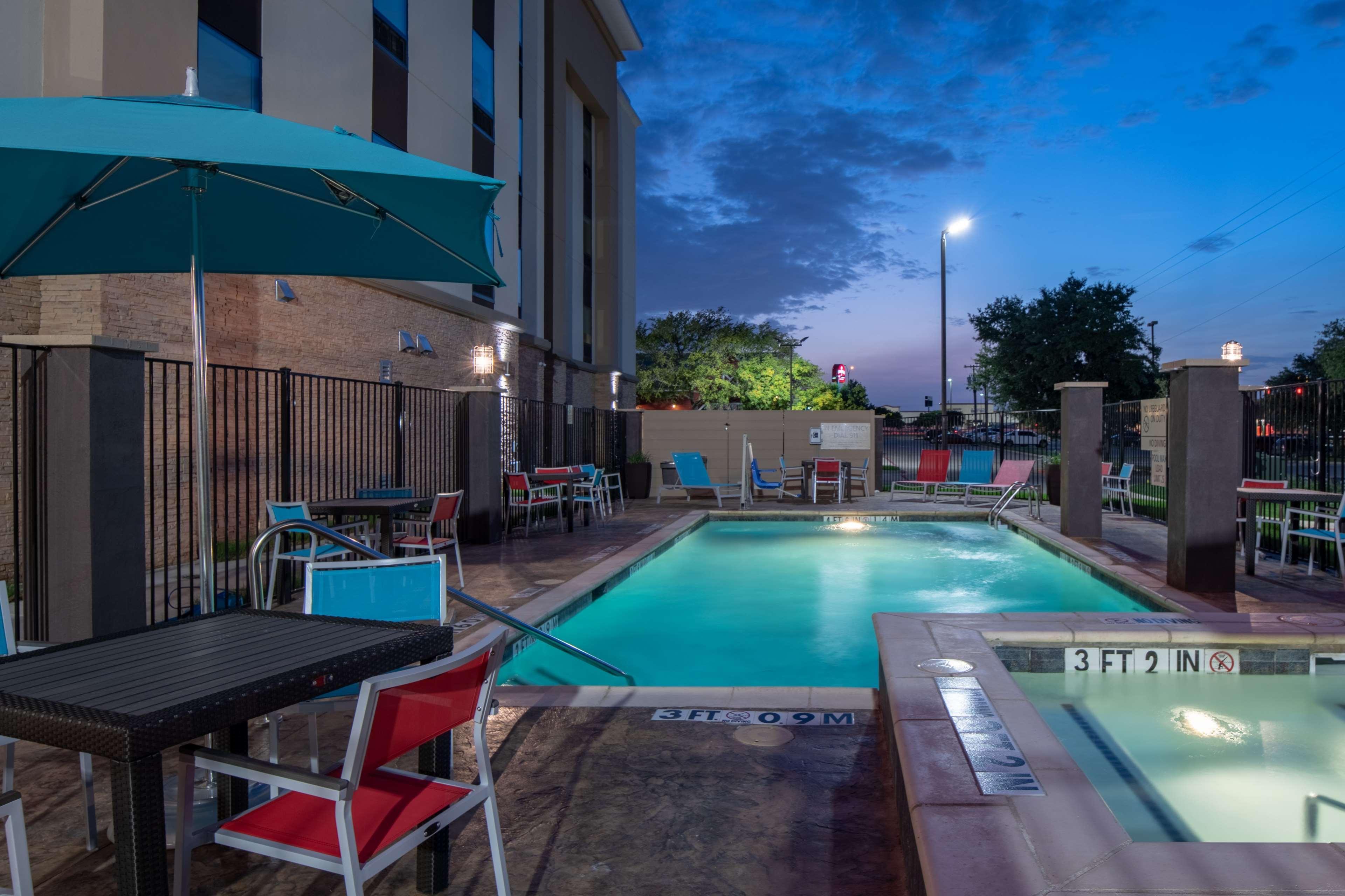 Hampton Inn & Suites Dallas/Plano Central Kültér fotó